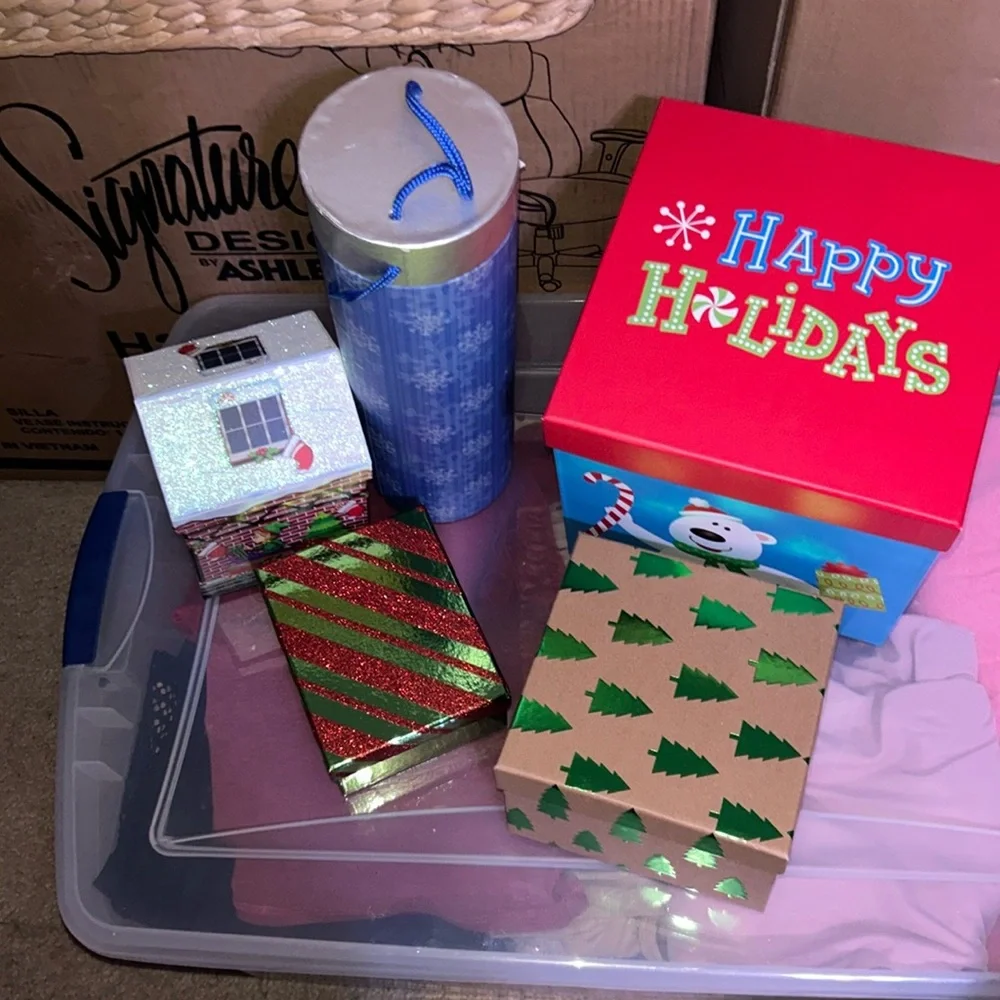 🎄Five Holiday Gift boxes